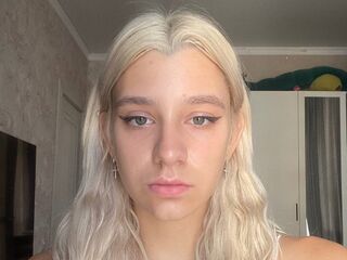 LynelleDome