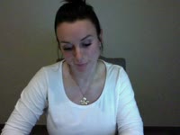 Hey ik ben Nina. Korte intro .. ik ben klein van stuk maar groots in presence, love it. Dominant op een speelse manier.ik hou van nieuwe uitdagingen! Oeh, ik voel de vibes al ..