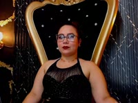 Hello Everyone, Im Victoria a naughty beautifull girl new into BDSM world, curious and anxious for learn a lot of kinky things, Im here willing to be your good girl or be in control because I considere myself a switch girl