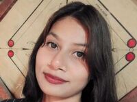 girl chatroom AlijhaLucas