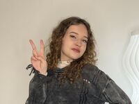 camwhore masturbating with sextoy SherikaMantony