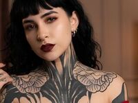 cam girl masturbating with vibrator ValentineSaenz