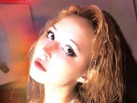 girl webcamsex AlyonaMew