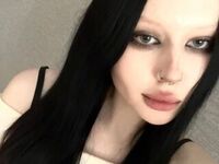 naughty cam girl fingering shaved pussy DonaRoberts
