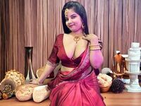 live striptease Sejuti