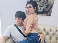 naked cam couple masturbating with sextoy LunnaAndLiamn