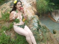 golden shower sex show CrystallRyan