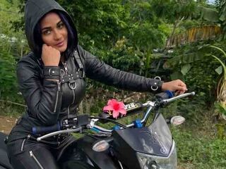 camgirl bdsm livecam VeraDivine