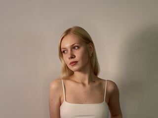 cybersex chat room AishaNaeher