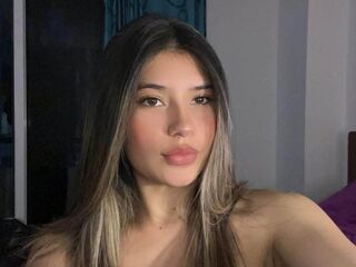 closeup cam AmberCanto