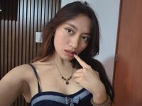 camwhore shaved pussy AmberWeyn