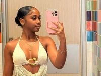 fingering cam girl picture AmoraBella