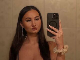 naughty camgirl masturbating with dildo AriaWaverly