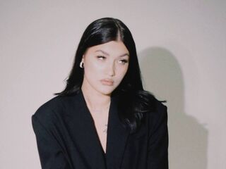 free nude webcam show AsiaShifman