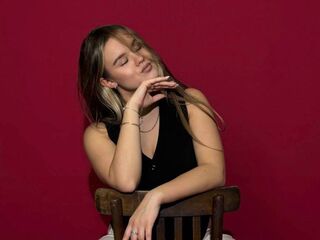 camgirl masturbating with vibrator AureliaChirico