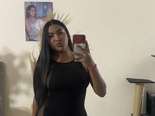 naked camgirl gallery AyannaGill