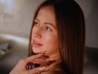 naughty camgirl masturbating with vibrator BellaLiii