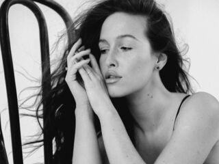 webcam girl chatroom BettyLarson