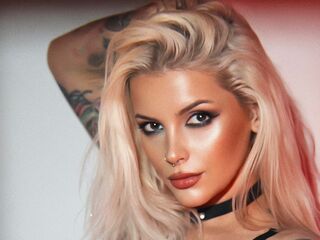girl topless chat BiaBlue