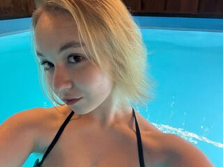 masturbating webcamgirl BlanchMcnespey
