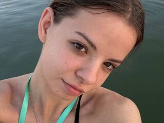 topless girl BonnySeto