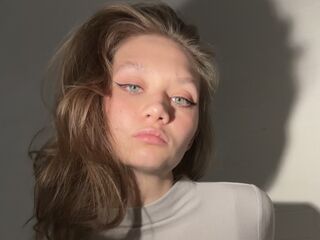 cam girl showing tits BrandiLiedberg