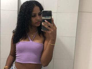 webcamgirl chatroom CamilaHank