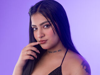 naked camgirl masturbating with dildo CarlaMilano