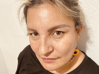 beautiful girl cam CarolinaCruss