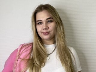 beautiful camgirl CathernLoven