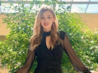 topless CharlotteReimer