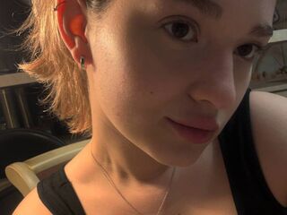 free live show ChloeDemaio