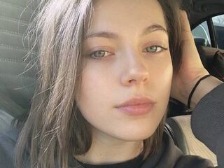 camgirl webcam ClarettaZinno