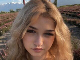 camwhore video CloudyFox