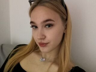 camgirl playing with sextoy ElwineByfield