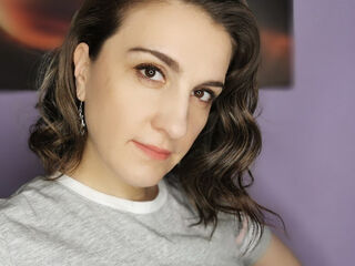 camslut showing pussy EmberWinchester