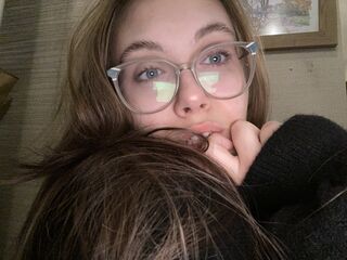 hot cam whore EmilyLoven