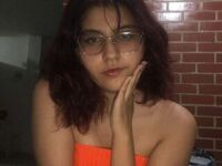 cam girl fingering EmilyRoar