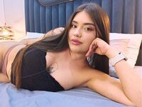 fingering camgirl EmmaSnoow