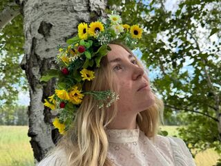 camslut topless EstaCutchin