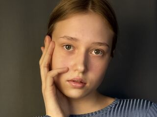 cam girl masturbating with vibrator EvelinaMoorina