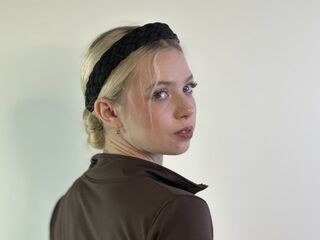 girl showing pussy EvetteHilado