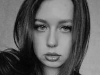 camslut masturbating EvvaMorison