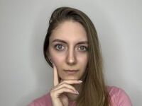 cam girl fingering pussy GenevaAndrode