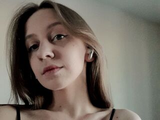 cam girl masturbating with dildo HildHakes