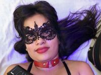 cam girl playing with dildo IsabelaConnor