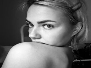 cam girl masturbating with dildo JacintaPrincipe