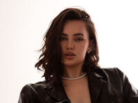 camgirl showing pussy JenniferLouns