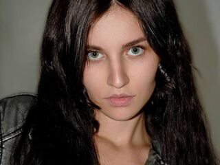 topless girl JolineDurda