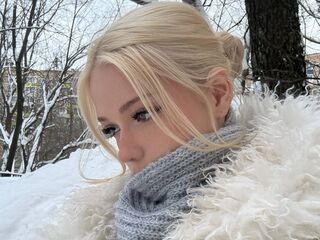 beautiful webcamgirl JuneLaughton